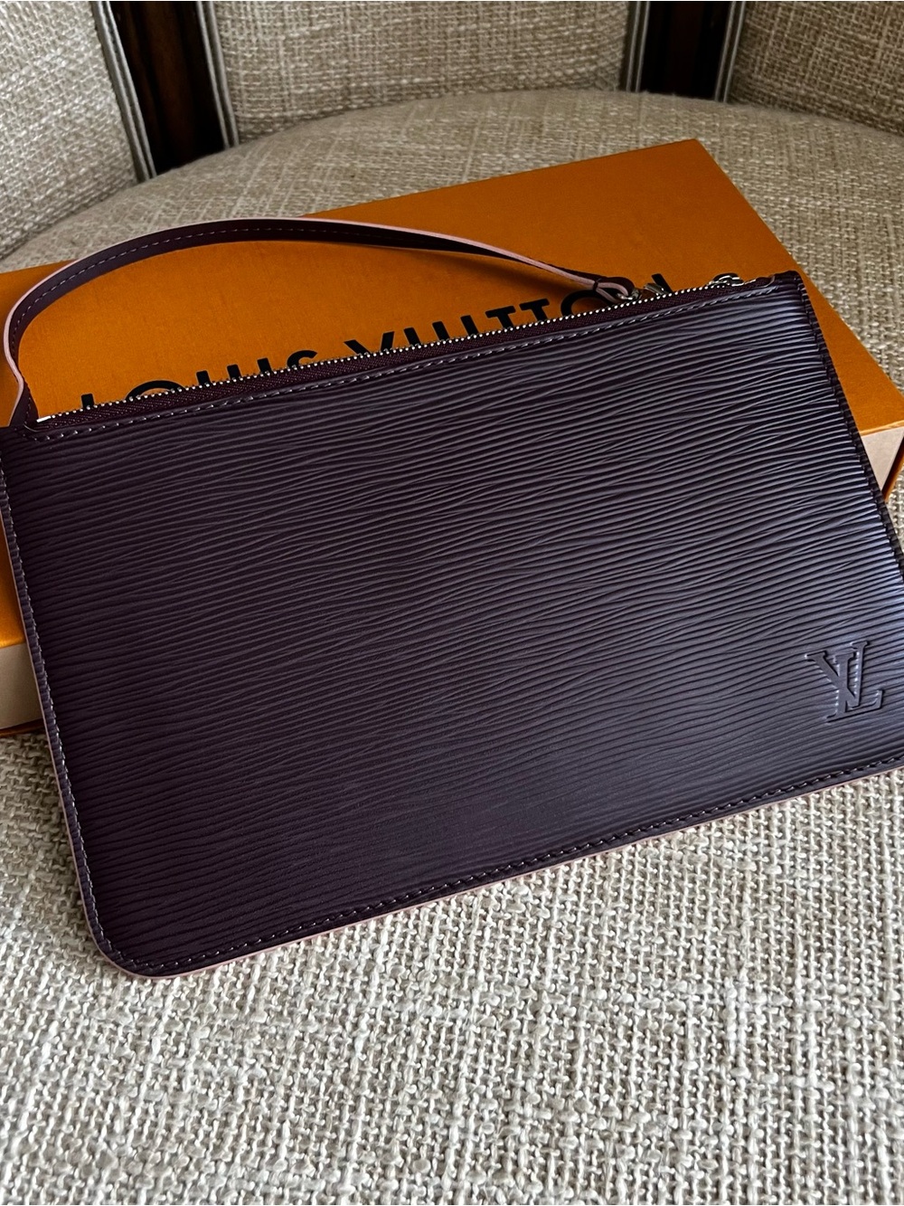 Louis Vuitton Purple Epi leather  Neverfull Pouch MM